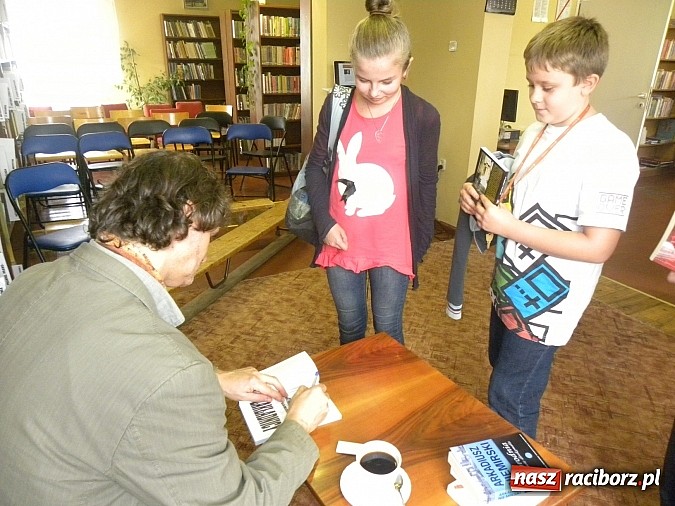 Zdjęcie w galerii na portalu naszraciborz.pl: Pan Samochodzik i … Niemirski wiadomości z regionu