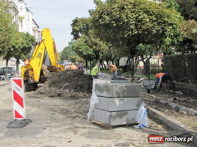 Zdjęcie w galerii na portalu naszraciborz.pl: Wileńska się ślimaczy, ale zgodnie z planem wiadomości z regionu