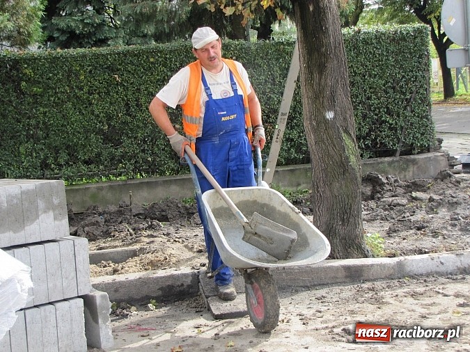 Zdjęcie w galerii na portalu naszraciborz.pl: Wileńska się ślimaczy, ale zgodnie z planem wiadomości z regionu