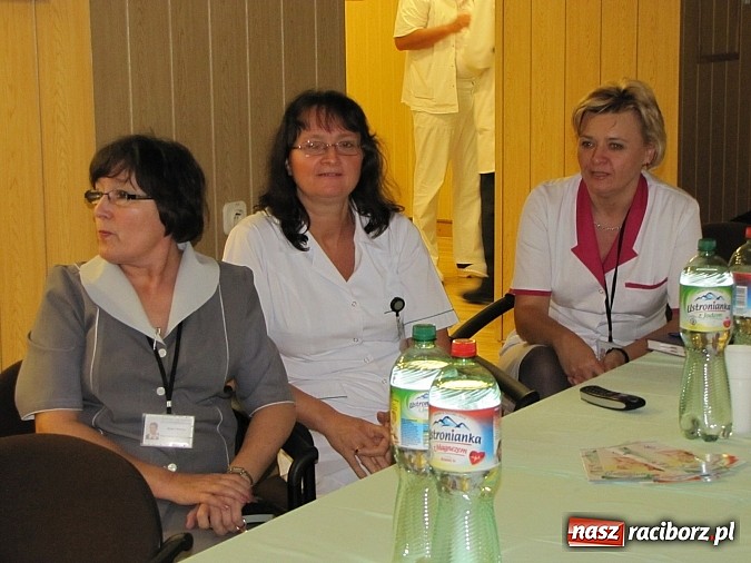 Zdjęcie w galerii na portalu naszraciborz.pl: W Raciborzu pisał maturę. Sława medycyny na wykładzie przy Gamowskiej wiadomości z regionu