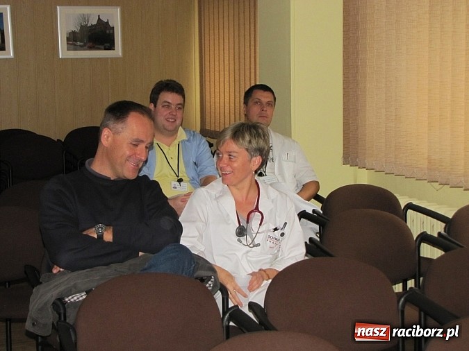 Zdjęcie w galerii na portalu naszraciborz.pl: W Raciborzu pisał maturę. Sława medycyny na wykładzie przy Gamowskiej wiadomości z regionu