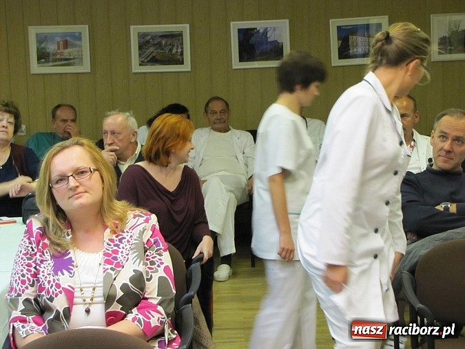 Zdjęcie w galerii na portalu naszraciborz.pl: W Raciborzu pisał maturę. Sława medycyny na wykładzie przy Gamowskiej wiadomości z regionu