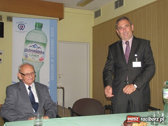 Zdjęcie w galerii na portalu naszraciborz.pl: W Raciborzu pisał maturę. Sława medycyny na wykładzie przy Gamowskiej wiadomości z regionu