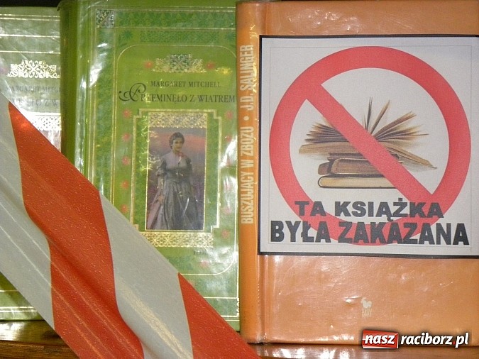 Zdjęcie w galerii na portalu naszraciborz.pl: Uwaga! Czytanie Czerwonego Kapturka surowo wzbronione! wiadomości z regionu