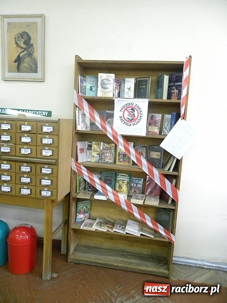 Zdjęcie w galerii na portalu naszraciborz.pl: Uwaga! Czytanie Czerwonego Kapturka surowo wzbronione! wiadomości z regionu