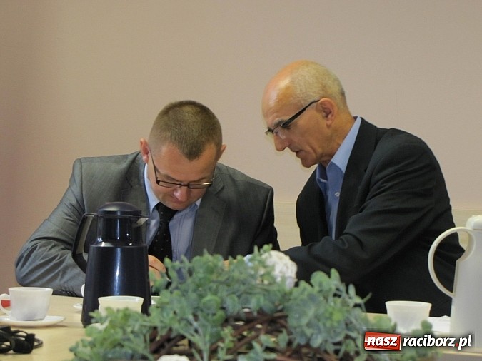 Zdjęcie w galerii na portalu naszraciborz.pl: O przyszłości polskiego rolnictwa na komisji w starostwie wiadomości z regionu