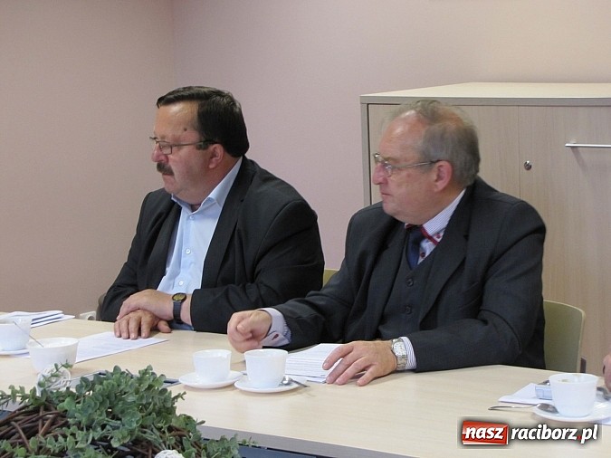 Zdjęcie w galerii na portalu naszraciborz.pl: O przyszłości polskiego rolnictwa na komisji w starostwie wiadomości z regionu