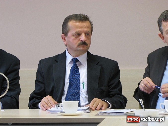 Zdjęcie w galerii na portalu naszraciborz.pl: O przyszłości polskiego rolnictwa na komisji w starostwie wiadomości z regionu