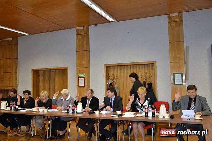 Zdjęcie w galerii na portalu naszraciborz.pl: Więcej kontroli TIR-ów, więcej etatów w komisariacie! wiadomości z regionu