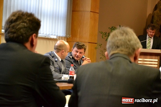 Zdjęcie w galerii na portalu naszraciborz.pl: Więcej kontroli TIR-ów, więcej etatów w komisariacie! wiadomości z regionu