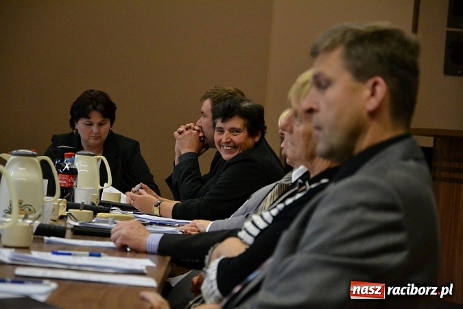 Zdjęcie w galerii na portalu naszraciborz.pl: Więcej kontroli TIR-ów, więcej etatów w komisariacie! wiadomości z regionu