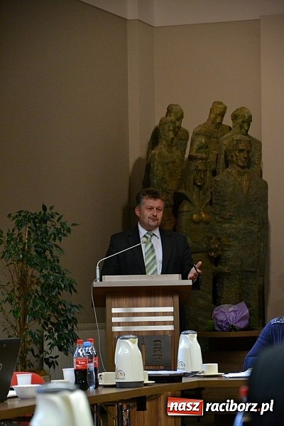 Zdjęcie w galerii na portalu naszraciborz.pl: Więcej kontroli TIR-ów, więcej etatów w komisariacie! wiadomości z regionu