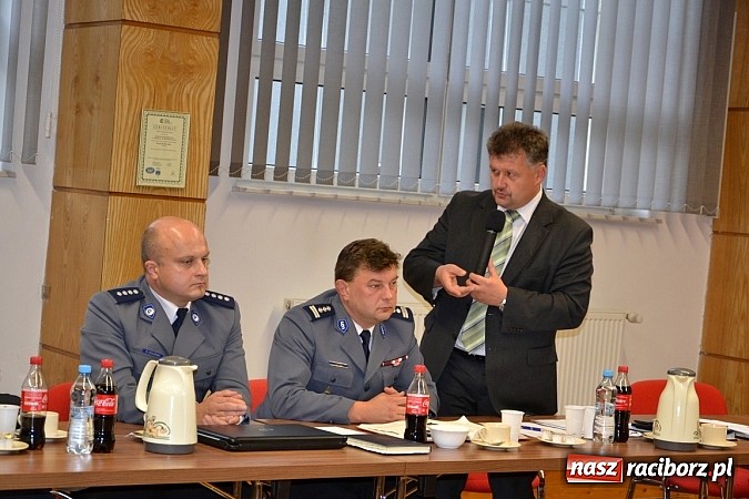 Zdjęcie w galerii na portalu naszraciborz.pl: Więcej kontroli TIR-ów, więcej etatów w komisariacie! wiadomości z regionu