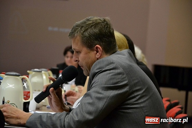 Zdjęcie w galerii na portalu naszraciborz.pl: Więcej kontroli TIR-ów, więcej etatów w komisariacie! wiadomości z regionu