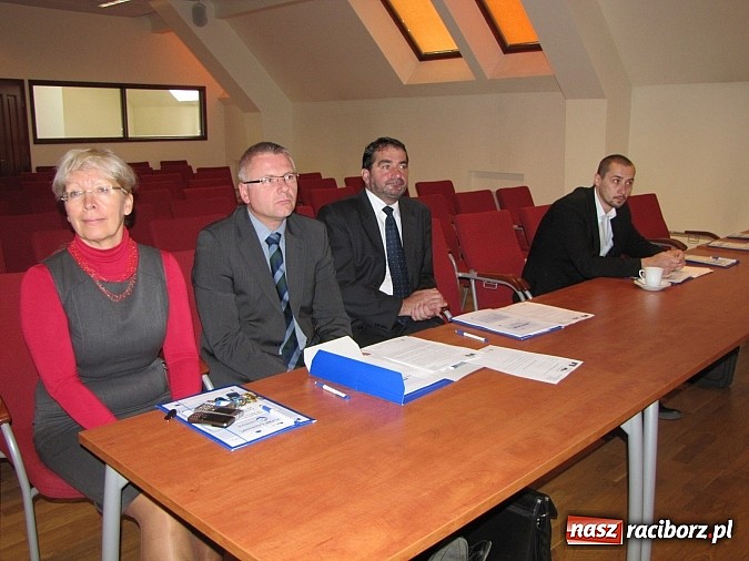 Zdjęcie w galerii na portalu naszraciborz.pl: Nowatorsko wspierają przedsiębiorczych. Seminarium CouveusePL na zamku wiadomości z regionu