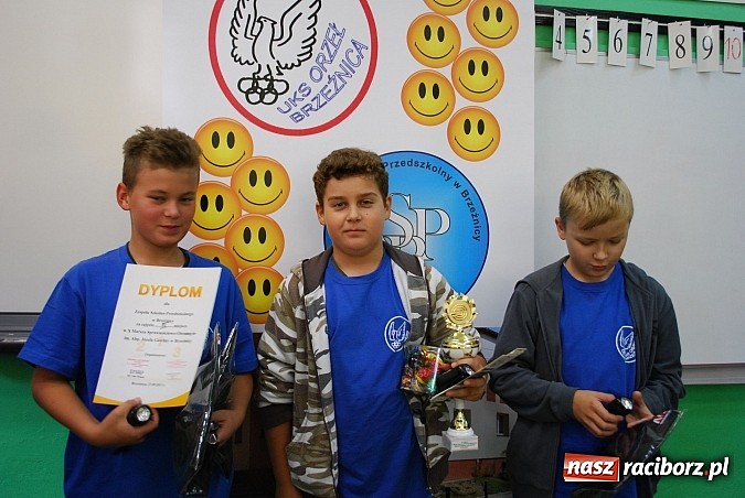 Zdjęcie w galerii na portalu naszraciborz.pl: Uczniowie z powiatu testowali umiejętności obronne wiadomości z regionu