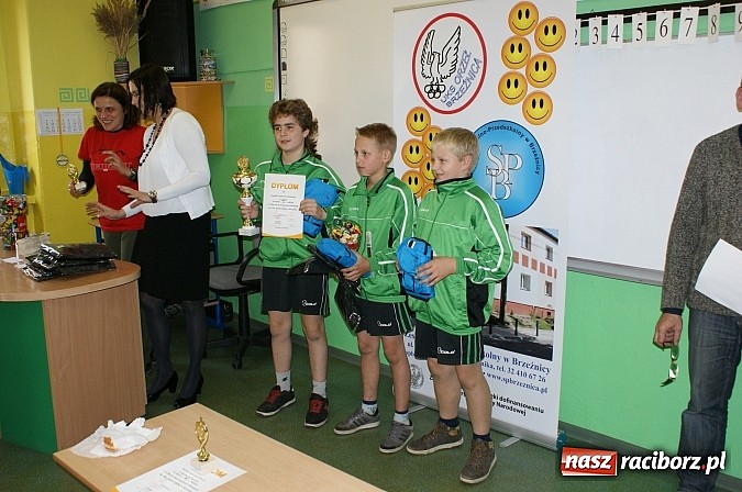 Zdjęcie w galerii na portalu naszraciborz.pl: Uczniowie z powiatu testowali umiejętności obronne wiadomości z regionu