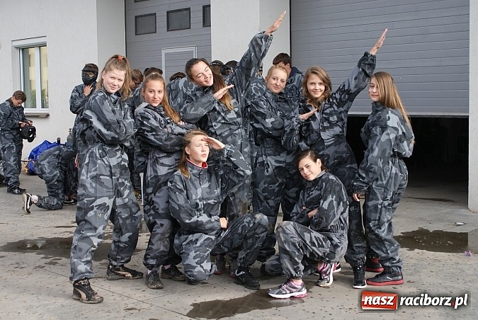 Zdjęcie w galerii na portalu naszraciborz.pl: Przez granice na sportowo - młodzież z Ostroga na obozie w Istebnej wiadomości z regionu