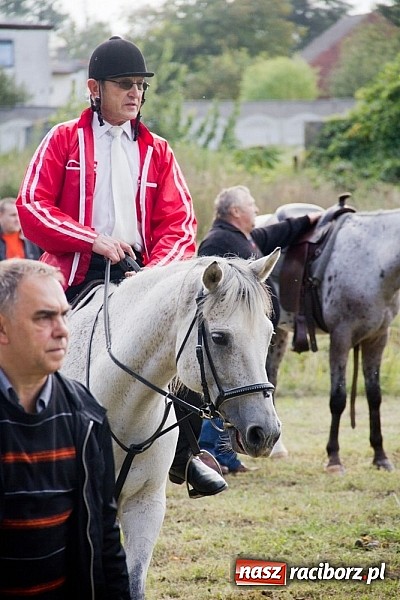 Zdjęcie w galerii na portalu naszraciborz.pl: Hubertus 2013 - w Krowiarkach gonili lisa wiadomości z regionu