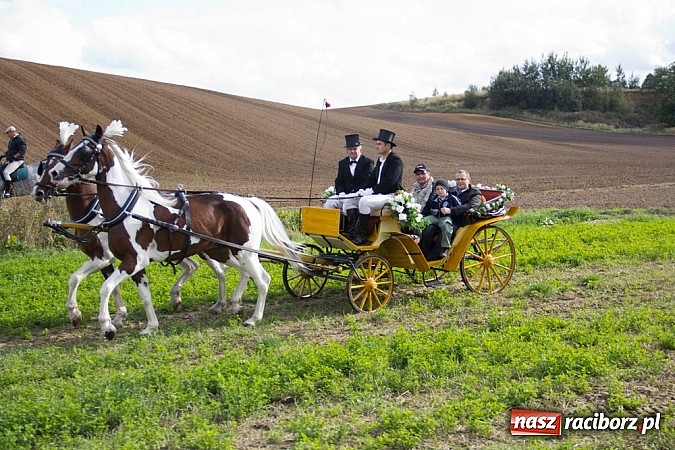 Zdjęcie w galerii na portalu naszraciborz.pl: Hubertus 2013 - w Krowiarkach gonili lisa wiadomości z regionu