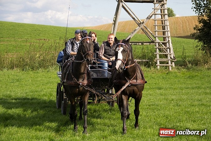 Zdjęcie w galerii na portalu naszraciborz.pl: Hubertus 2013 - w Krowiarkach gonili lisa wiadomości z regionu