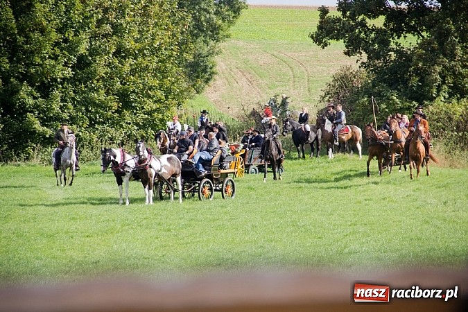 Zdjęcie w galerii na portalu naszraciborz.pl: Hubertus 2013 - w Krowiarkach gonili lisa wiadomości z regionu