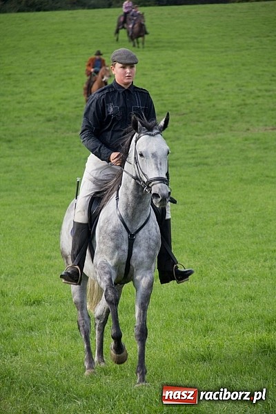 Zdjęcie w galerii na portalu naszraciborz.pl: Hubertus 2013 - w Krowiarkach gonili lisa wiadomości z regionu