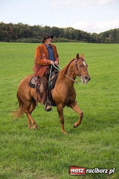 Zdjęcie w galerii na portalu naszraciborz.pl: Hubertus 2013 - w Krowiarkach gonili lisa wiadomości z regionu