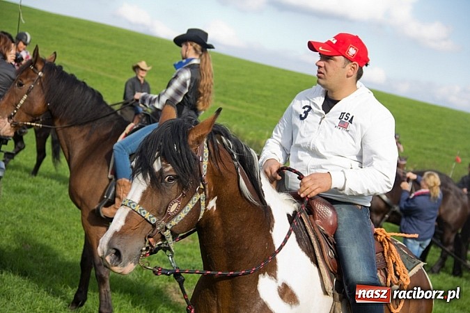 Zdjęcie w galerii na portalu naszraciborz.pl: Hubertus 2013 - w Krowiarkach gonili lisa wiadomości z regionu
