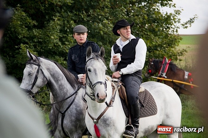 Zdjęcie w galerii na portalu naszraciborz.pl: Hubertus 2013 - w Krowiarkach gonili lisa wiadomości z regionu