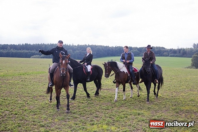 Zdjęcie w galerii na portalu naszraciborz.pl: Hubertus 2013 - w Krowiarkach gonili lisa wiadomości z regionu