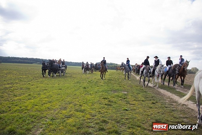 Zdjęcie w galerii na portalu naszraciborz.pl: Hubertus 2013 - w Krowiarkach gonili lisa wiadomości z regionu