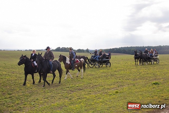 Zdjęcie w galerii na portalu naszraciborz.pl: Hubertus 2013 - w Krowiarkach gonili lisa wiadomości z regionu