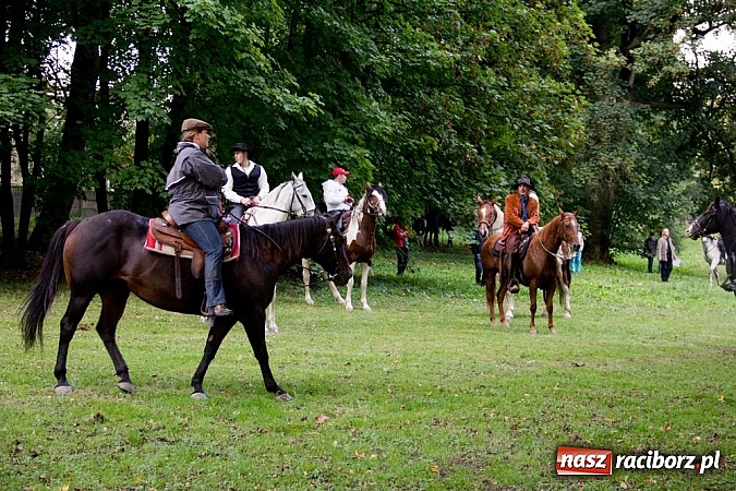 Zdjęcie w galerii na portalu naszraciborz.pl: Hubertus 2013 - w Krowiarkach gonili lisa wiadomości z regionu