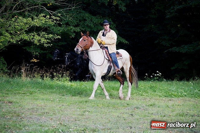 Zdjęcie w galerii na portalu naszraciborz.pl: Hubertus 2013 - w Krowiarkach gonili lisa wiadomości z regionu