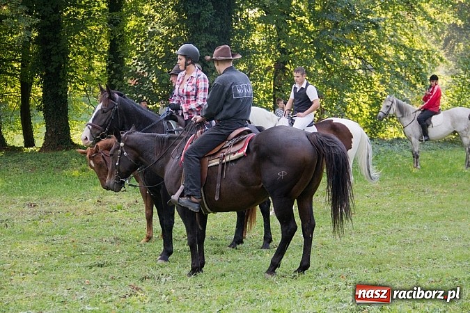 Zdjęcie w galerii na portalu naszraciborz.pl: Hubertus 2013 - w Krowiarkach gonili lisa wiadomości z regionu