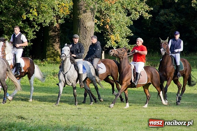 Zdjęcie w galerii na portalu naszraciborz.pl: Hubertus 2013 - w Krowiarkach gonili lisa wiadomości z regionu