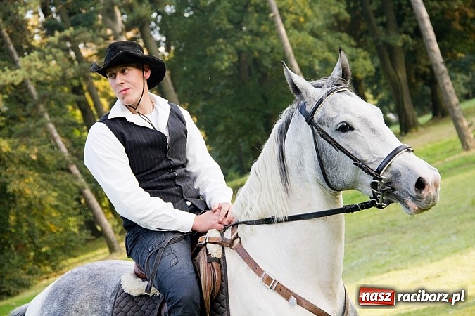 Zdjęcie w galerii na portalu naszraciborz.pl: Hubertus 2013 - w Krowiarkach gonili lisa wiadomości z regionu