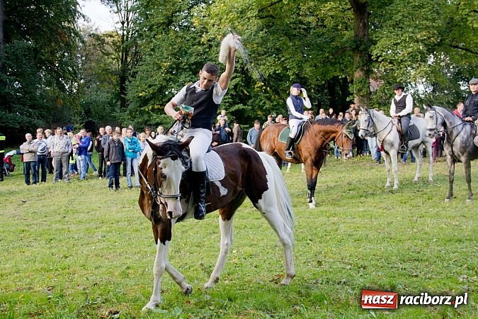 Zdjęcie w galerii na portalu naszraciborz.pl: Hubertus 2013 - w Krowiarkach gonili lisa wiadomości z regionu