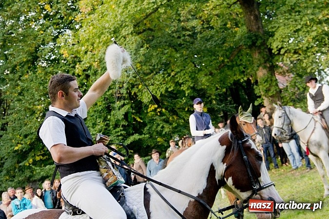 Zdjęcie w galerii na portalu naszraciborz.pl: Hubertus 2013 - w Krowiarkach gonili lisa wiadomości z regionu