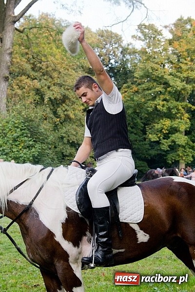 Zdjęcie w galerii na portalu naszraciborz.pl: Hubertus 2013 - w Krowiarkach gonili lisa wiadomości z regionu