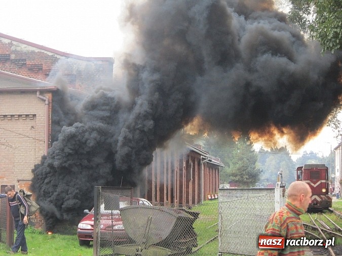 Zdjęcie w galerii na portalu naszraciborz.pl: Gminne ćwiczenia strażackie OSP w Rudach. Turyści mieli co oglądać wiadomości z regionu