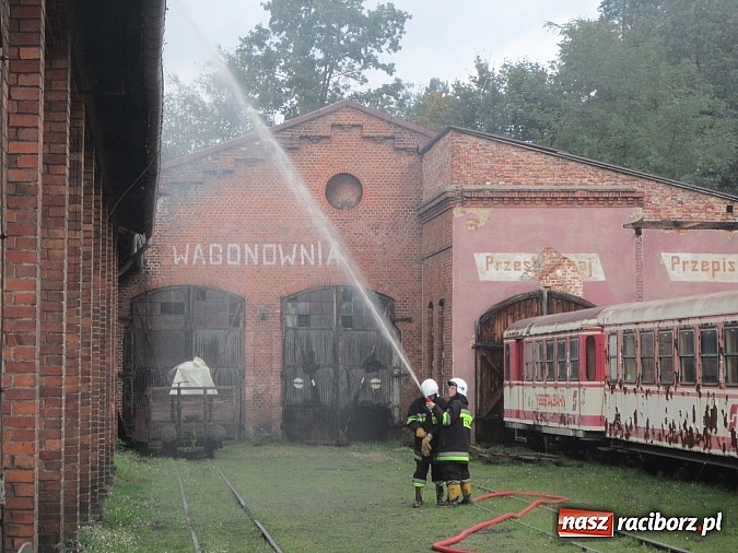 Zdjęcie w galerii na portalu naszraciborz.pl: Gminne ćwiczenia strażackie OSP w Rudach. Turyści mieli co oglądać wiadomości z regionu