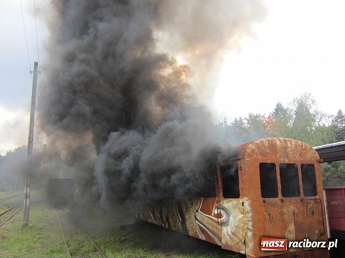 Zdjęcie w galerii na portalu naszraciborz.pl: Gminne ćwiczenia strażackie OSP w Rudach. Turyści mieli co oglądać wiadomości z regionu