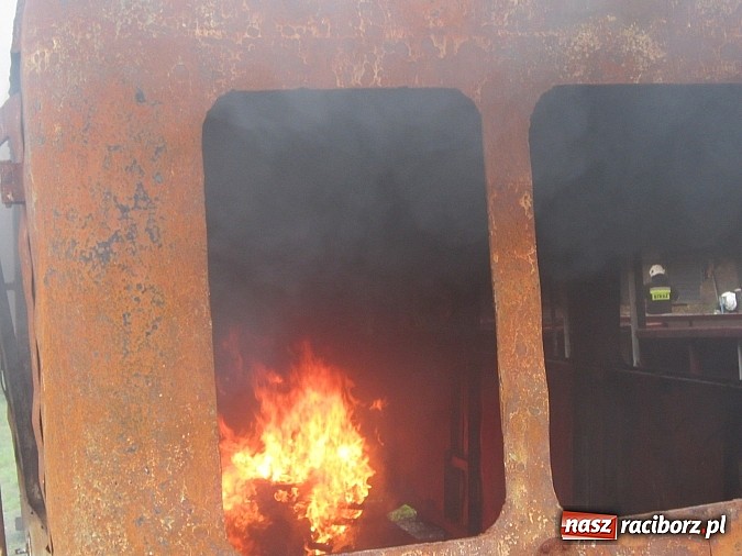 Zdjęcie w galerii na portalu naszraciborz.pl: Gminne ćwiczenia strażackie OSP w Rudach. Turyści mieli co oglądać wiadomości z regionu