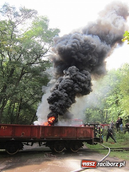 Zdjęcie w galerii na portalu naszraciborz.pl: Gminne ćwiczenia strażackie OSP w Rudach. Turyści mieli co oglądać wiadomości z regionu