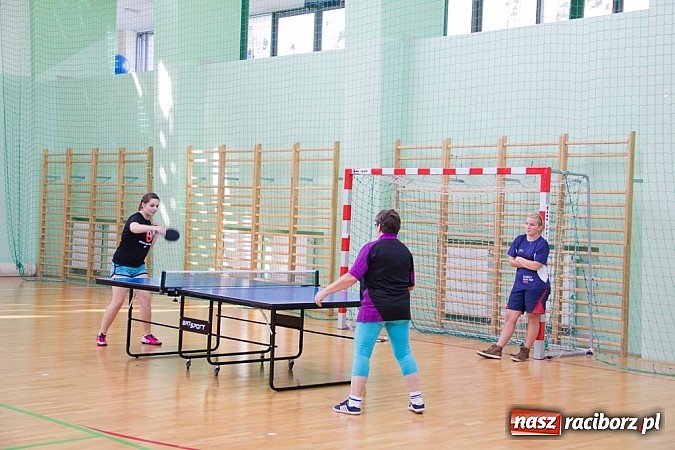 Zdjęcie w galerii na portalu naszraciborz.pl: W Arenie Rafako grali w tenisa stołowego wiadomości z regionu