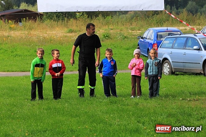 Zdjęcie w galerii na portalu naszraciborz.pl: Pobiegli po zdrowie. Gdzie? W Rzuchowie! wiadomości z regionu