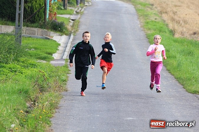 Zdjęcie w galerii na portalu naszraciborz.pl: Pobiegli po zdrowie. Gdzie? W Rzuchowie! wiadomości z regionu