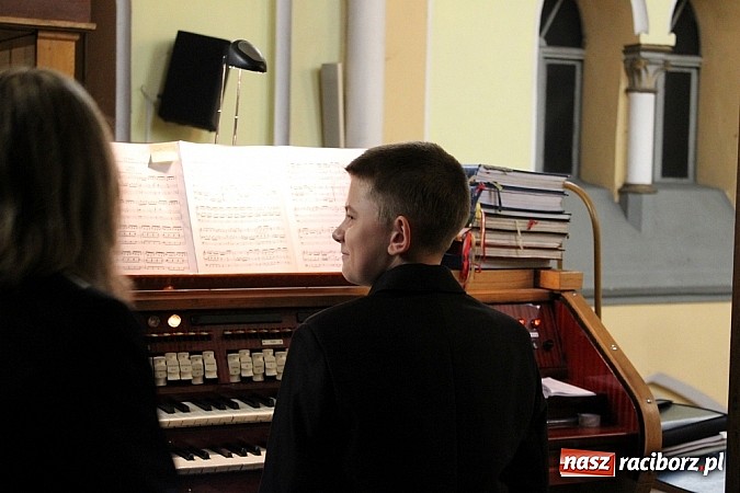 Zdjęcie w galerii na portalu naszraciborz.pl: Finał Dni Muzyki Organowej i Kameralnej - koncert u św. Jana Chrzciciela wiadomości z regionu